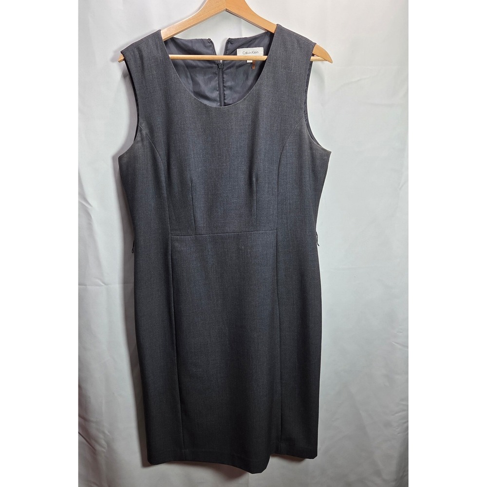 Calvin Klein Women's Sleeveless Dress with Coordinating Jacket Size 10 Gray
